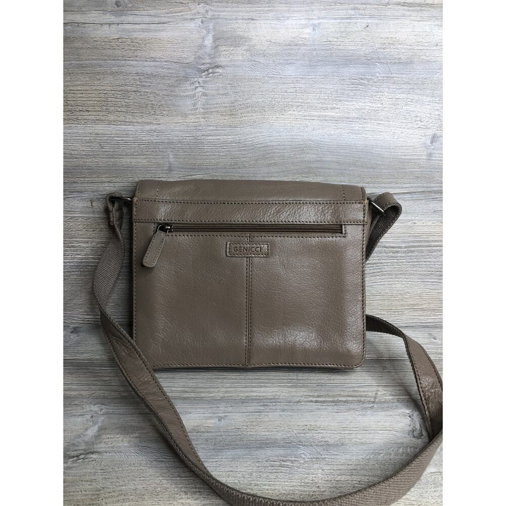 Genicci Leather Purse Taupe Flapover Crossbody 8”h x 10”w Lots of Pockets - Picture 2 of 4